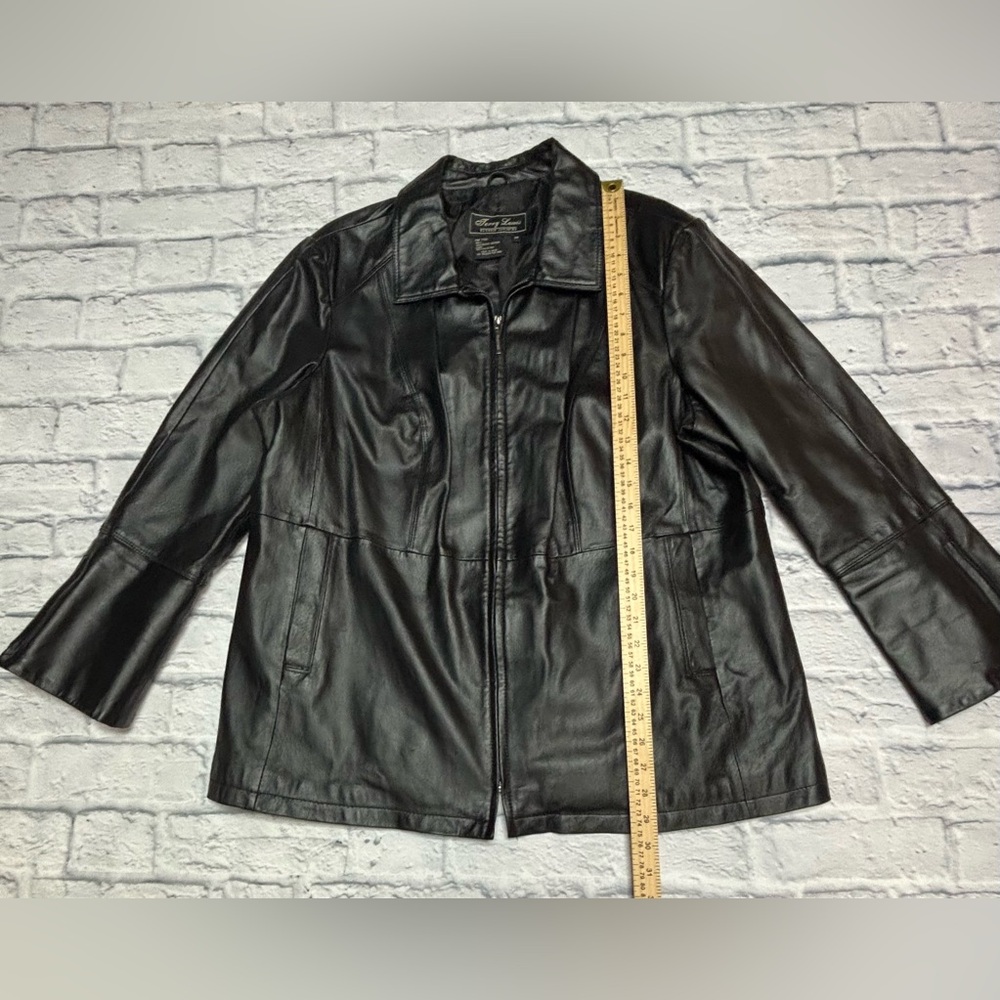 Terry Lewis Classic Luxuries Black Leather Jacket - Picture 3 of 5